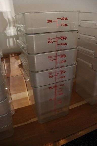 Times 4 - 22 quart acrylic food storage containers - no lids