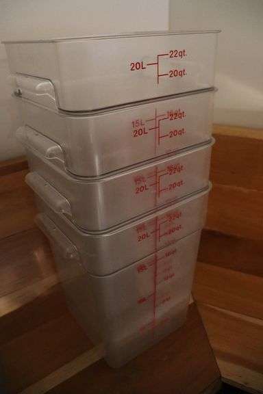 Times 4 - 22 quart acrylic food storage containers - no lids