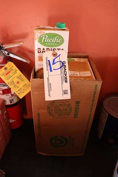 Case of Pacific Foods 32 fl. Oz. oat beverage - Expires April 2024