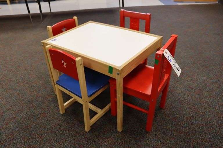 Youth table with 4 chairs