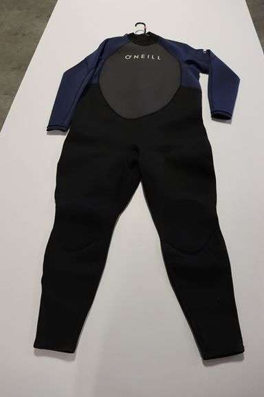Times 4 - O'Neill 5283IS-B80-2XLS Reactor-2 wet suits