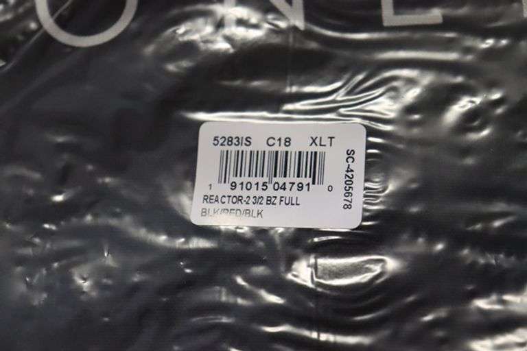 Times 4 - O'Neill 5283IS-C18-XLT Reactor-2 wet suits