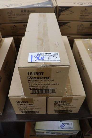 Times 3 - Cases MaxLite LED 2' T8 lights