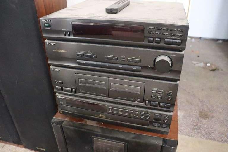 Sony stereo with sub & 2 stand up speakers