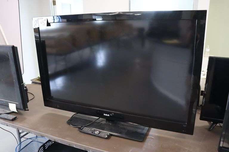 RCA 46" TV with remote