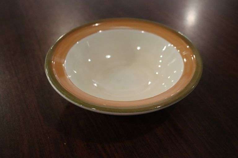 Times 52 - World 6" green & brown rimmed bowls