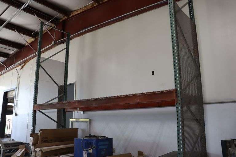 42" x 13' x 16' tall pallet racking with wire decking