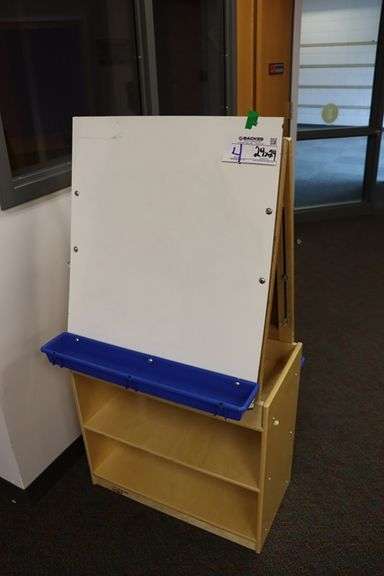 24" x 24" portable easel - natural wood tone finish