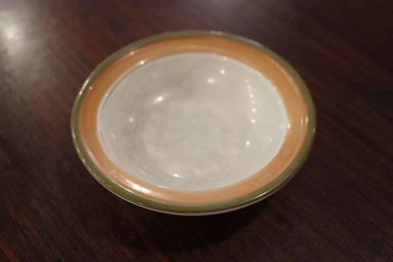 Times 30 - World 5" green & brown rimmed bowls