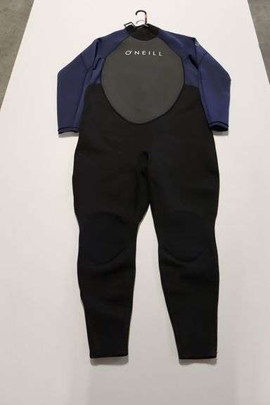 Times 3 - O'Neill 5283IS-B80-4XL Reactor-2 wet suits