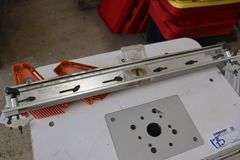 24" x 32" router table with fence