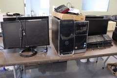 All to go - Dell & HP desktop computers with 4 monitors - unknown current software