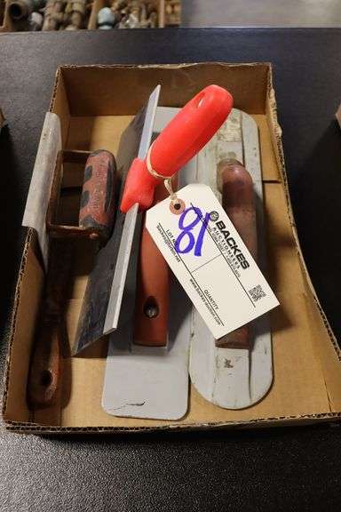 Box to go  - Floats & taping knife