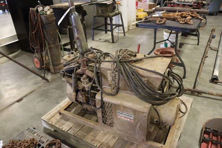Hobart 2225 gas generator welder, DC amps 200 - 25 volt, Wisconsin size 3-1/4 x 3-1/4 size motor