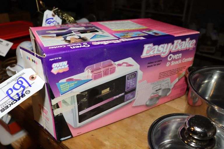Easy bake oven - unkno9wn condition & if complete