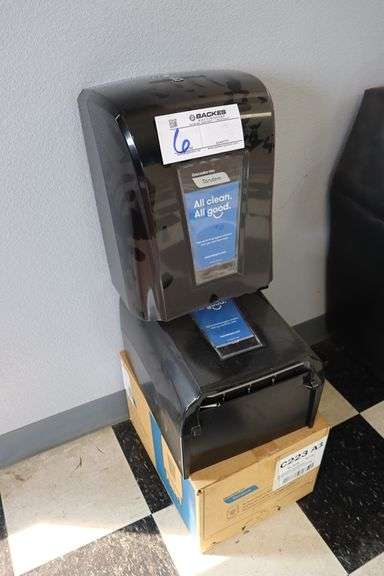 Times 2 - New cascades paper towel dispenser