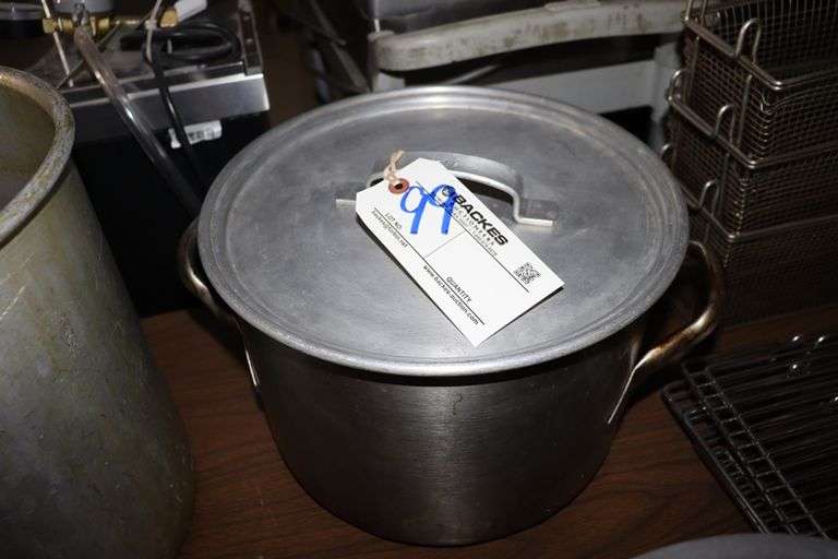 16 qt. aluminum stock pot with lid
