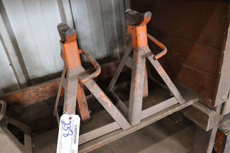 Set of orange jack stands