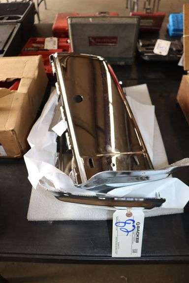 All to go - New mirror & bumper parts