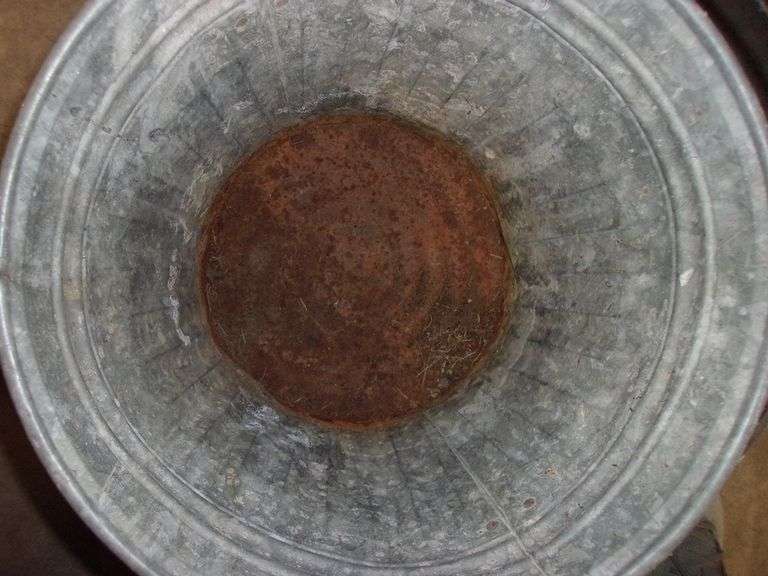 Vintage can