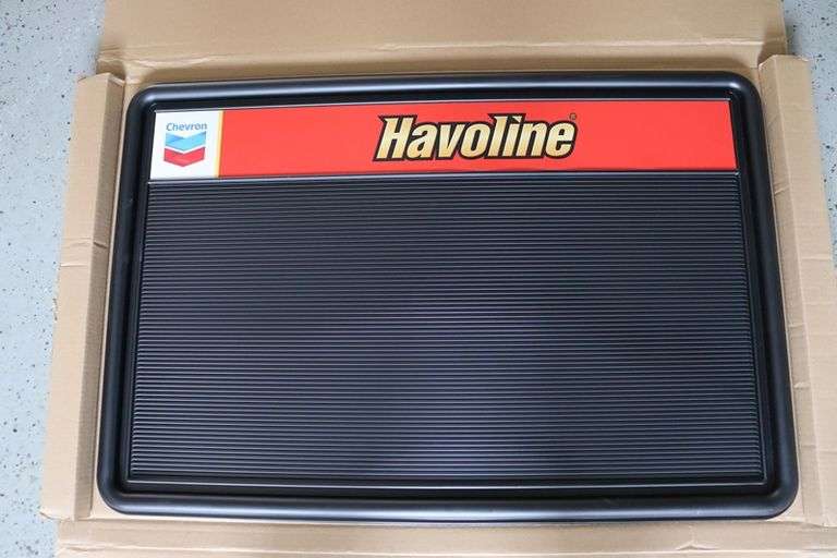 New Chevron Havoline 16" x 32" letter board with letters