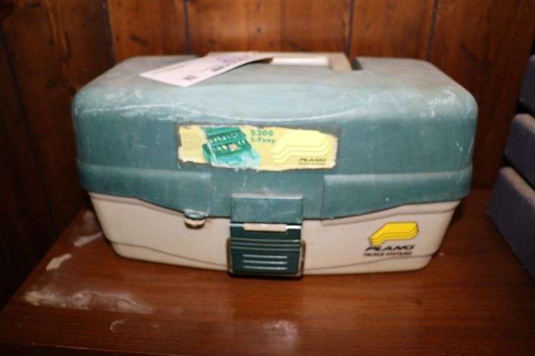 Plano fish tackle box with inventory