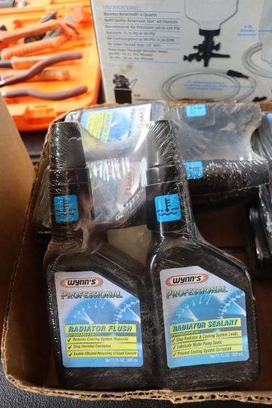 Box flat to go - Wynn's radiator flush bottles