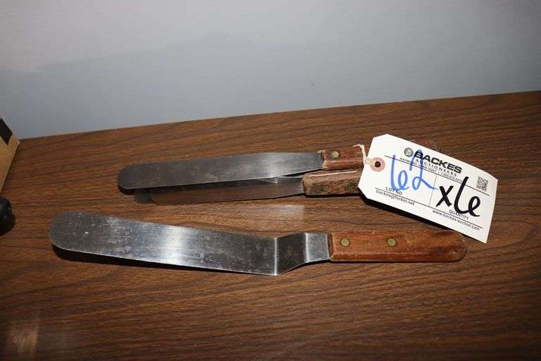 Times 6 - wood handled bakery icing knives
