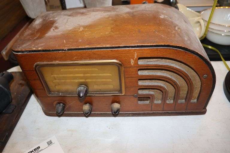 Vintage GE radio