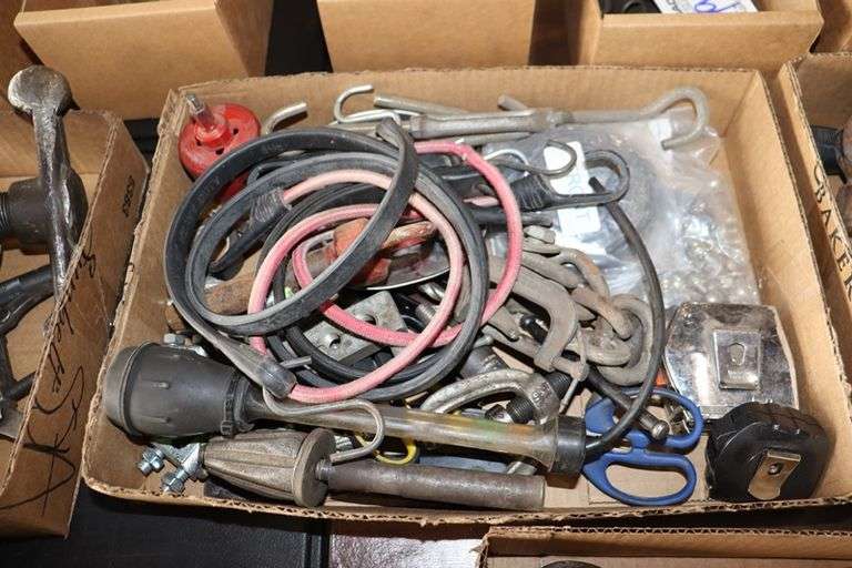 Box flat to go - Bungie cords, electric drill ,& more