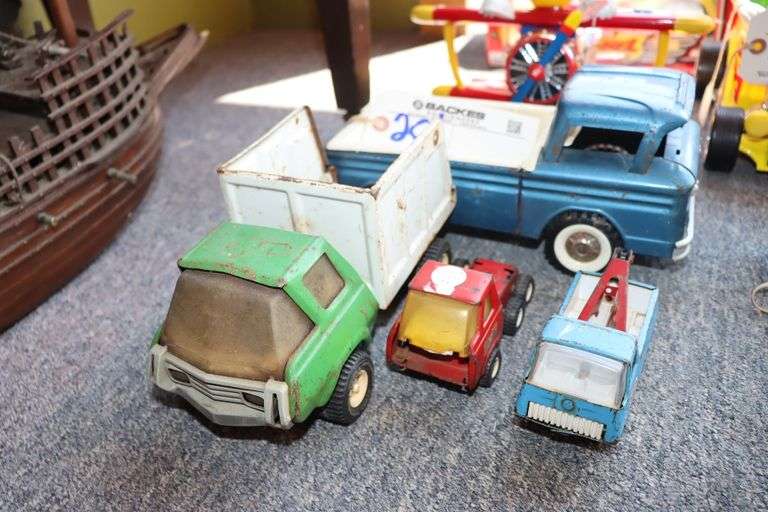 4 Tonka vintage toy trucks - metal die cast