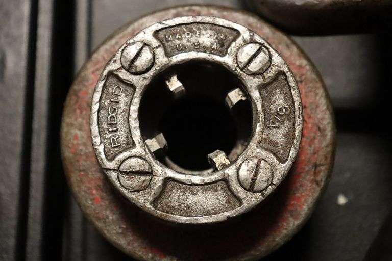 Ridgid 700 power threader w/ 4 dies - 3/4" to 1-1/2" dies