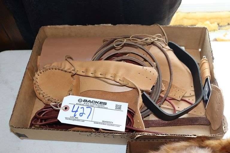 Box flat to go - Leather lace, shoes, & more