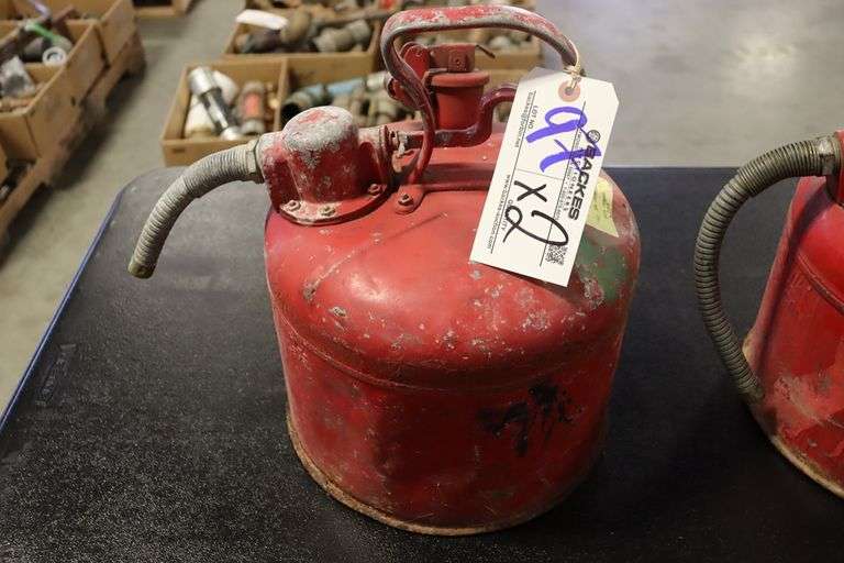 Times 2 - Safety gas cans - 2 gallons
