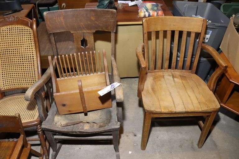 All to go - Wood chairs & magazine holder