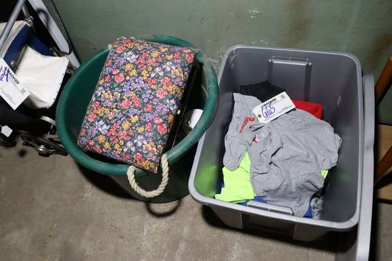 Pair to go - 2 totes of sewing related