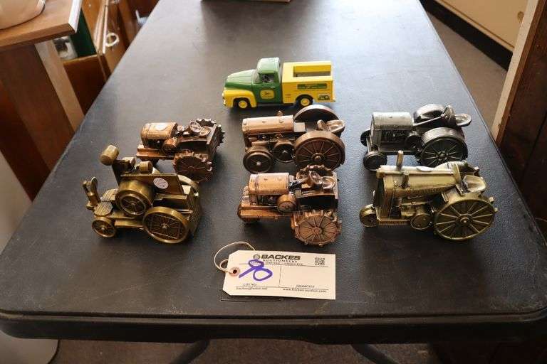 Box flat to go - John Deere truck & banks