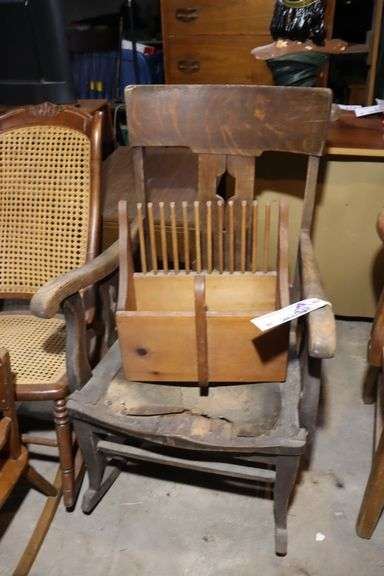 All to go - Wood chairs & magazine holder