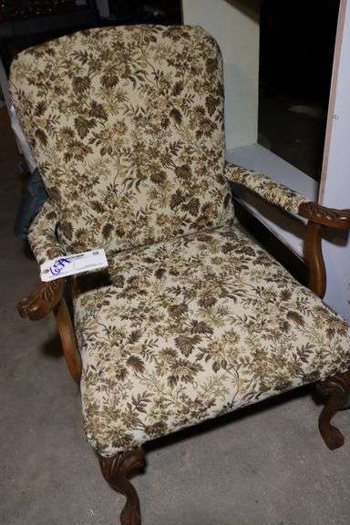 Floral pattern lounge chair