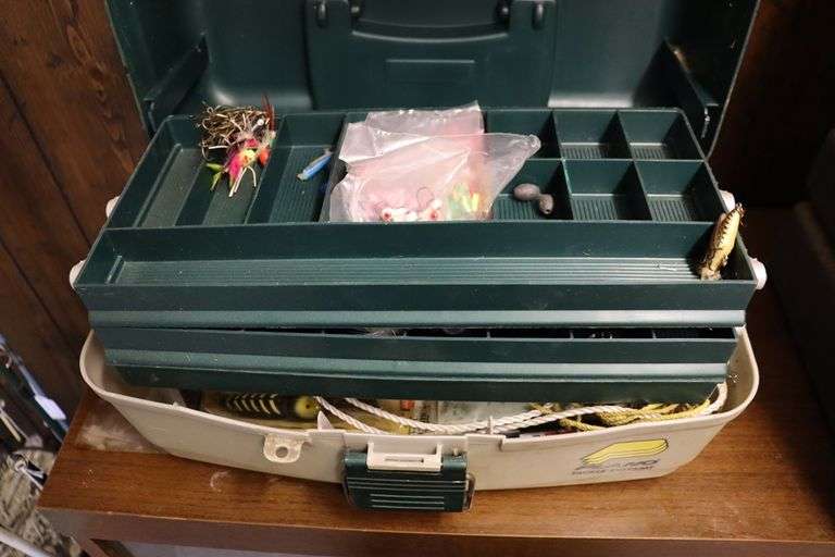 Plano fish tackle box with inventory