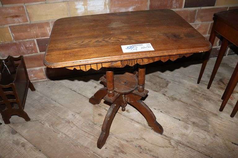 22" x 30" decorative table