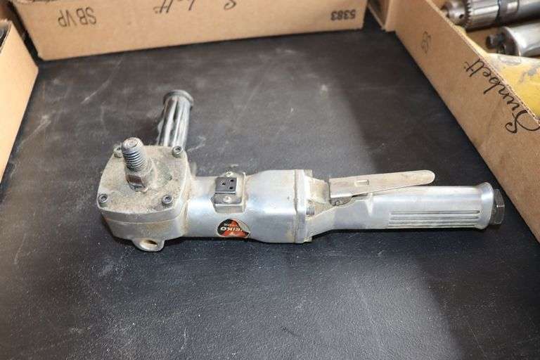 Pair to go - Neiko pneumatic car buffers