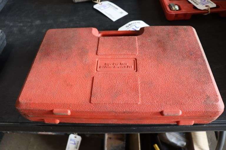 15 piece cup type oil filter wrench set with case