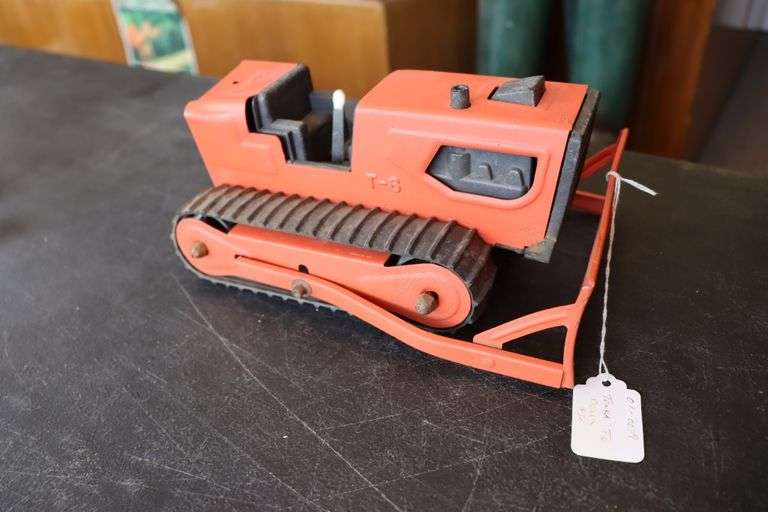 Tonka 810659 orange T-6 toy dozer