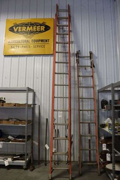 Louisville 24' fiberglass extension ladder