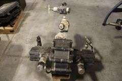 Binks pneumatic regulator, & 3 pneumatic pumps
