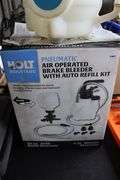 Holt air operated brake bleeder with auto refill kit