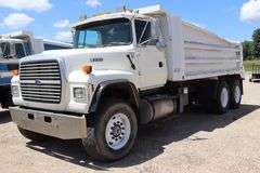 1995 Ford LT9000 tandem axle dump truck, 18k# front axles, 40K# rear axles, 3176 Cat motor, Eaton 10 spd trans, Chief 16' steel box, 553,340 miles, 385/65R22.5 steer tires, 11R/22.5 rear tires, good rubber, rear inner tire off bead, Vin # 1FDZU90S8SVA71756
