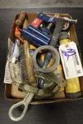 Box to go - Hammer, wire brush, & squeeze tool