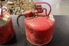 Times 2 - Safety gas cans - 2 gallons